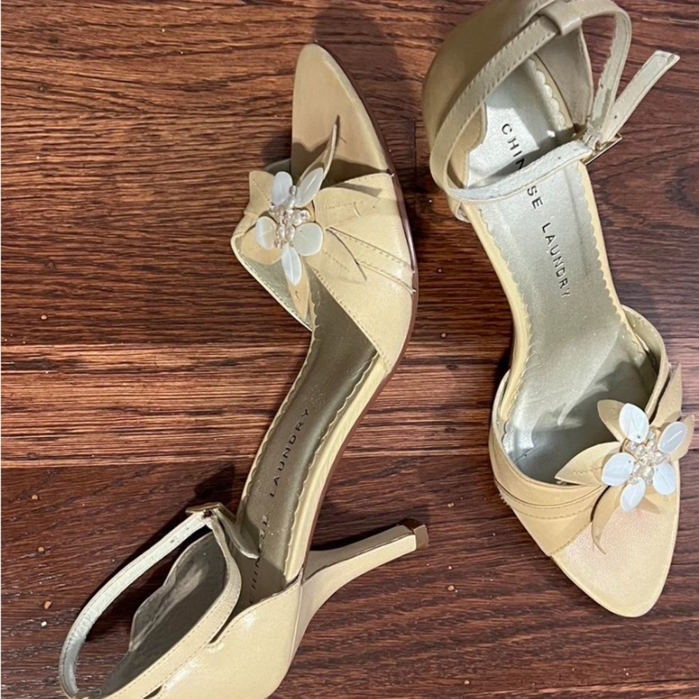 Chinese Laundry Tan Heels with Adjustable Ankle Strap